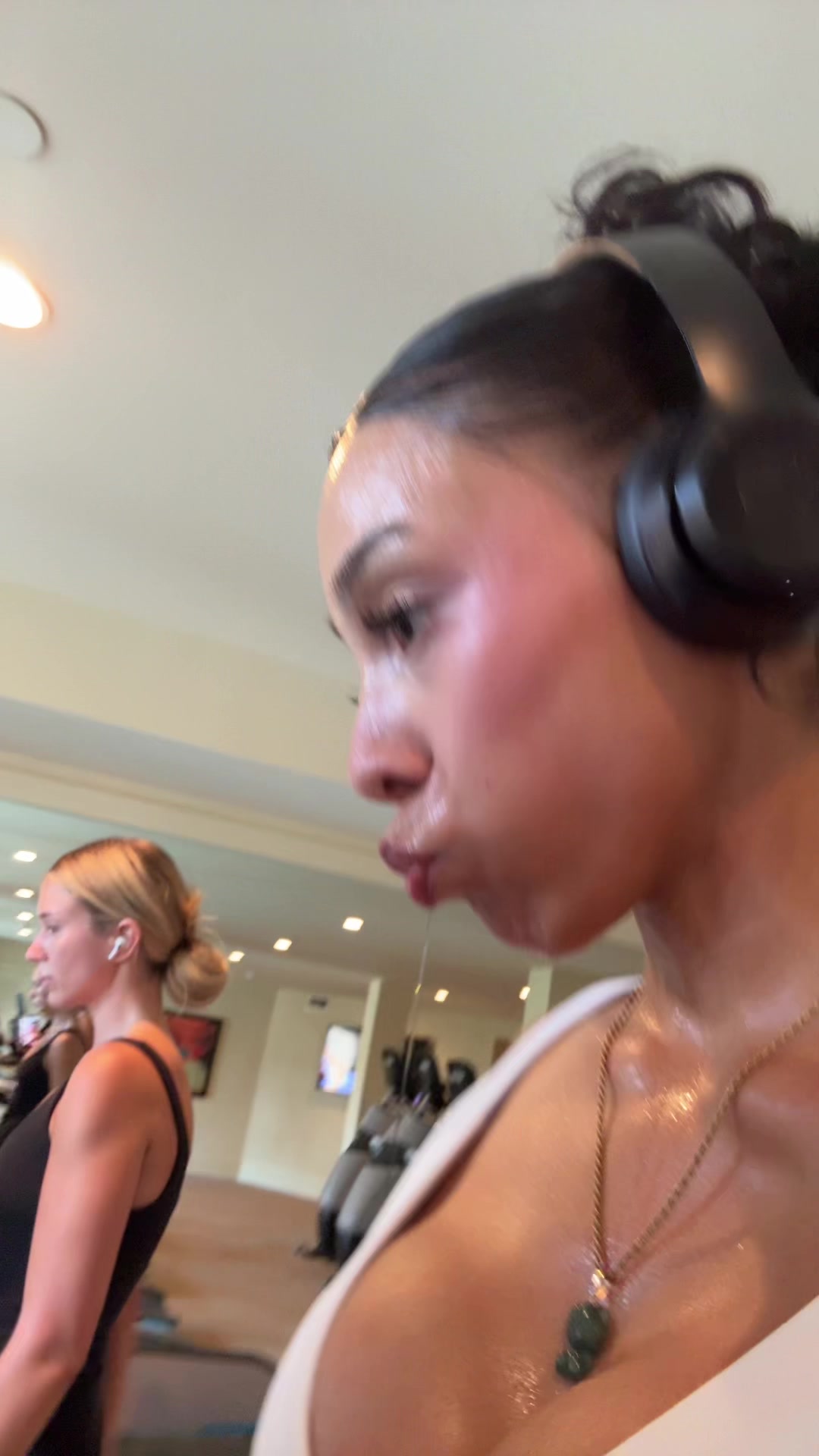 @Nikki