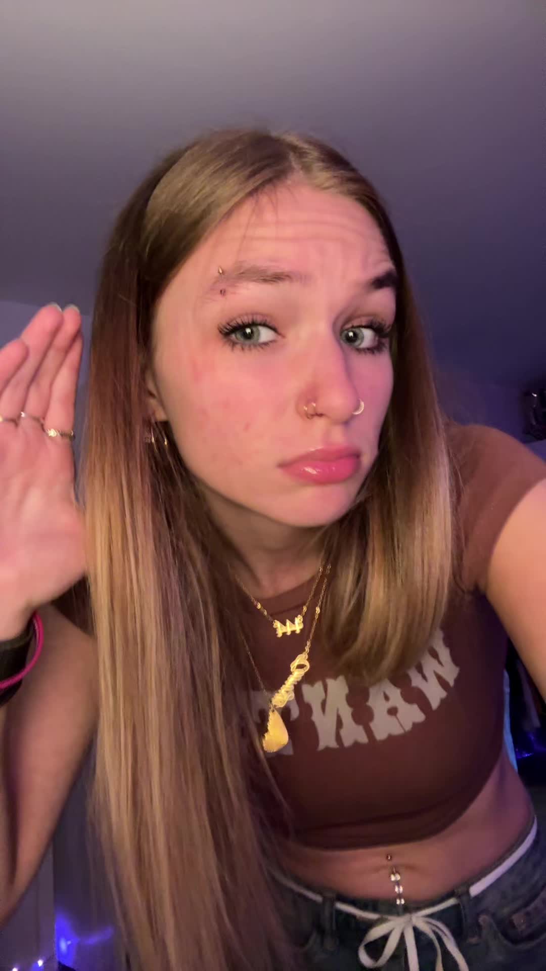@Cam🕷️
