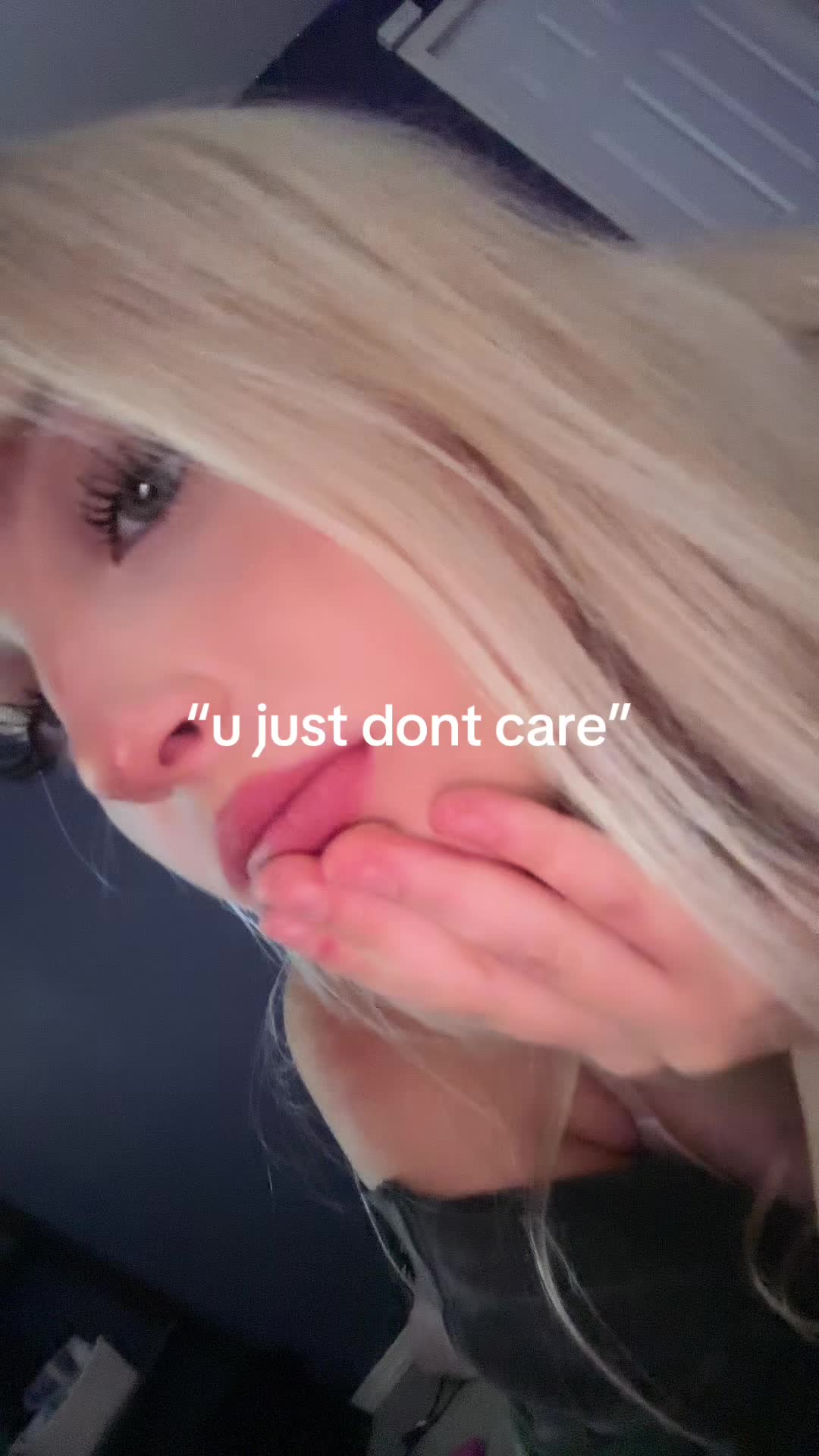 @😋