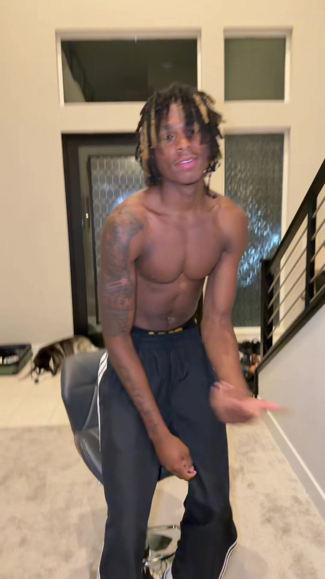 @__vonyy