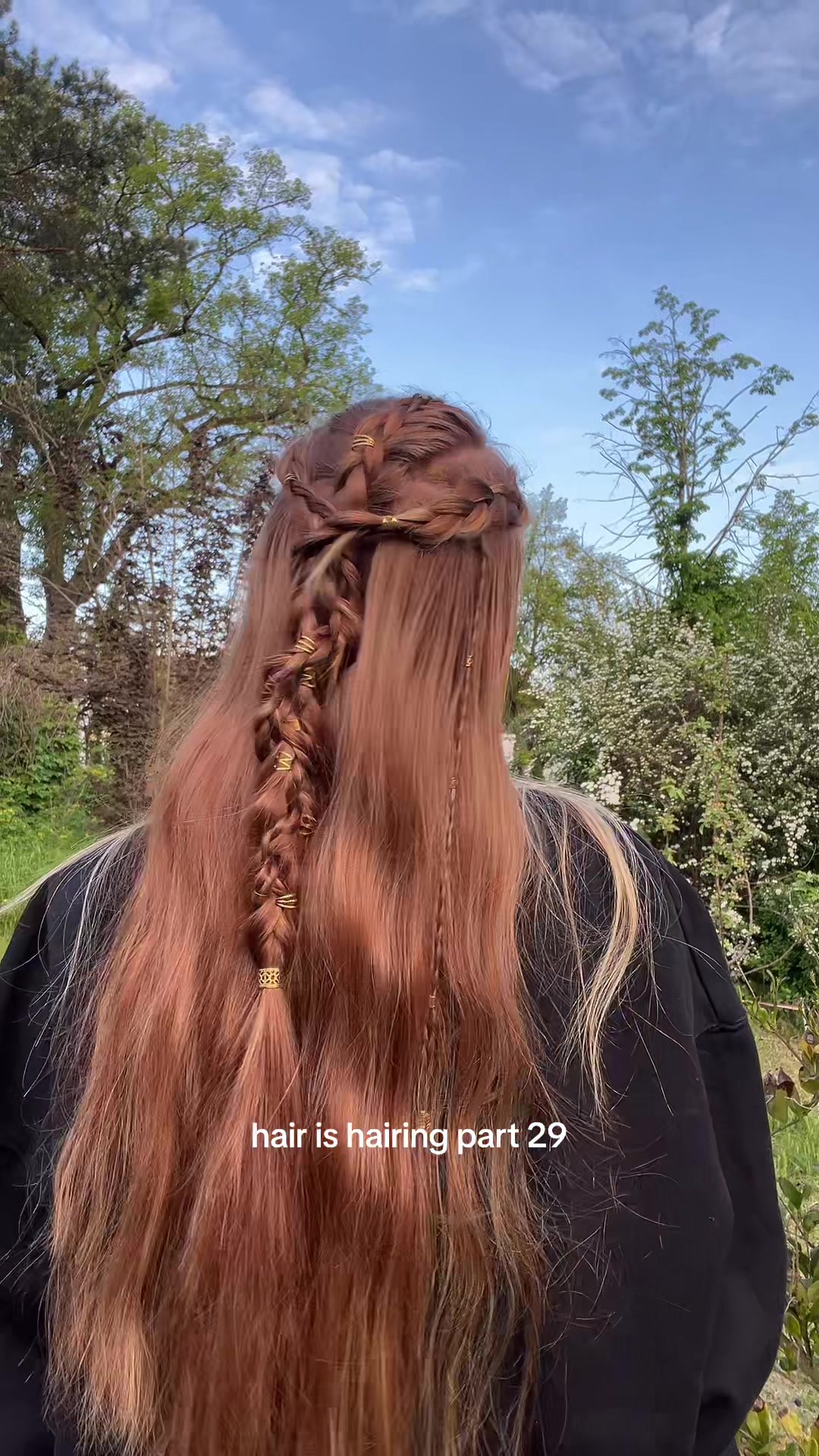 @𝐞𝐦𝐞𝐥𝐲