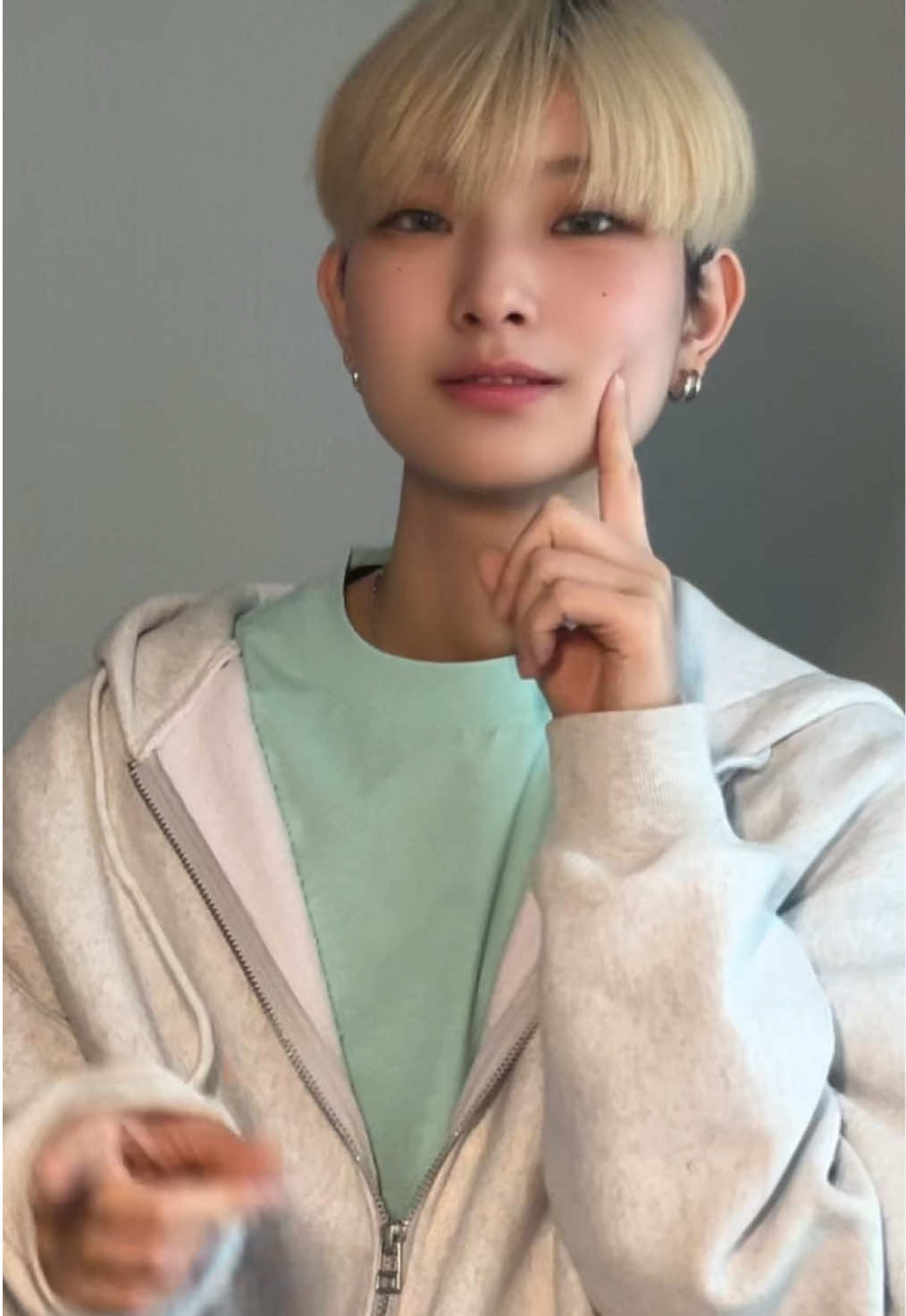@수현