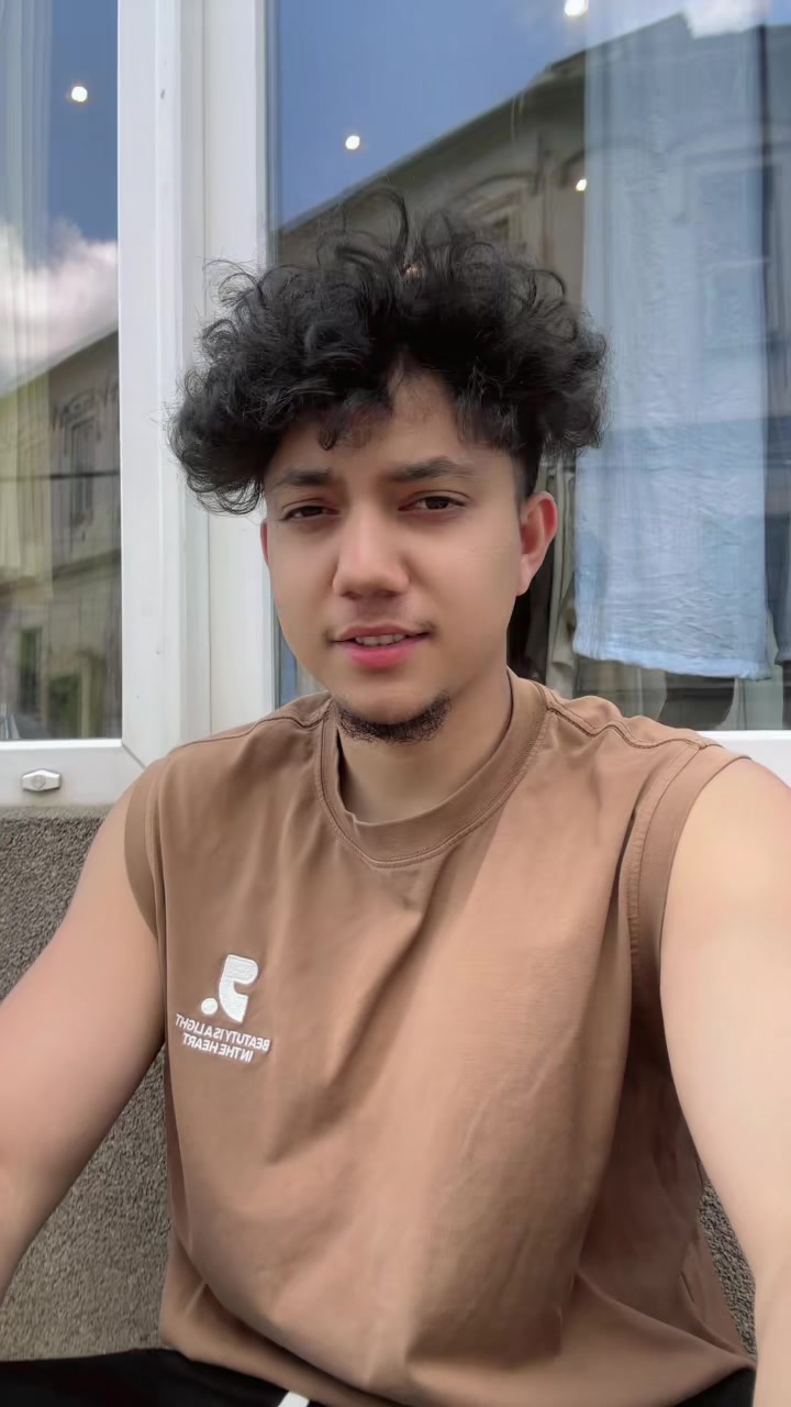 @dream_boy_aalok