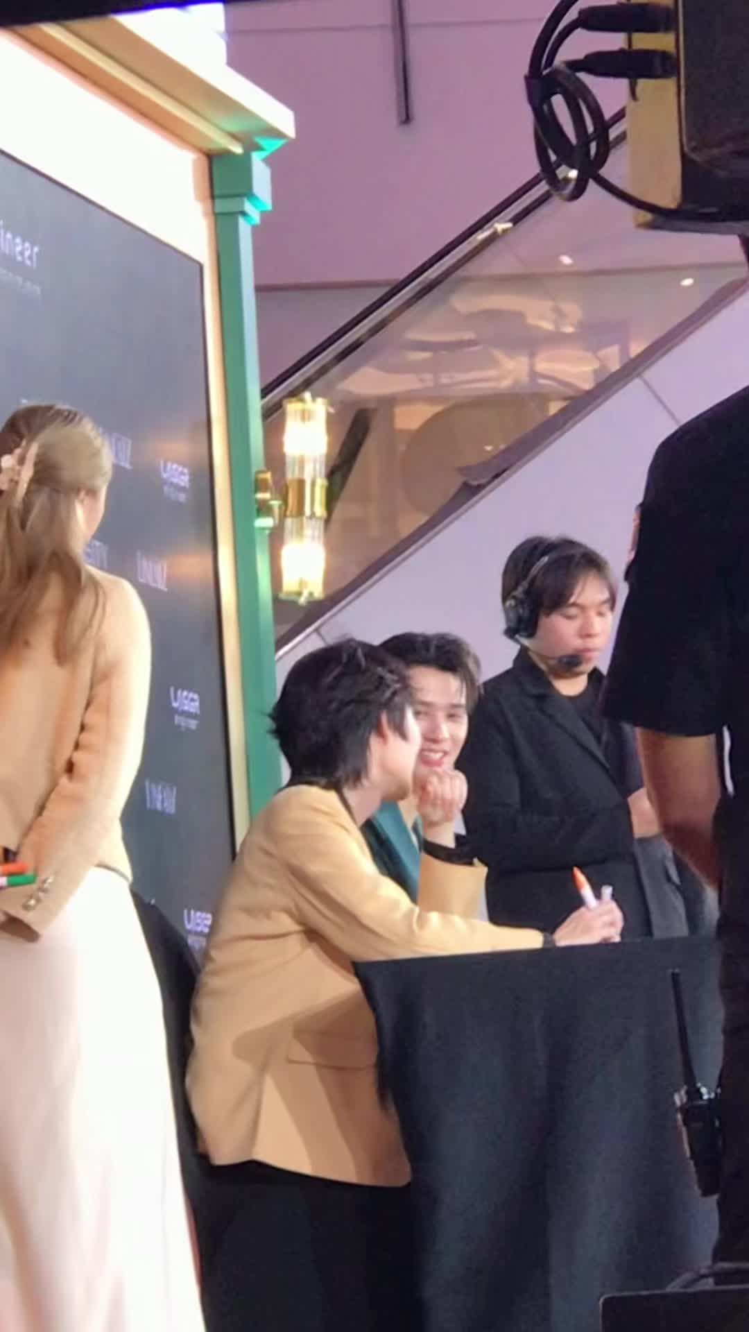 @เยลโล่วน้าม