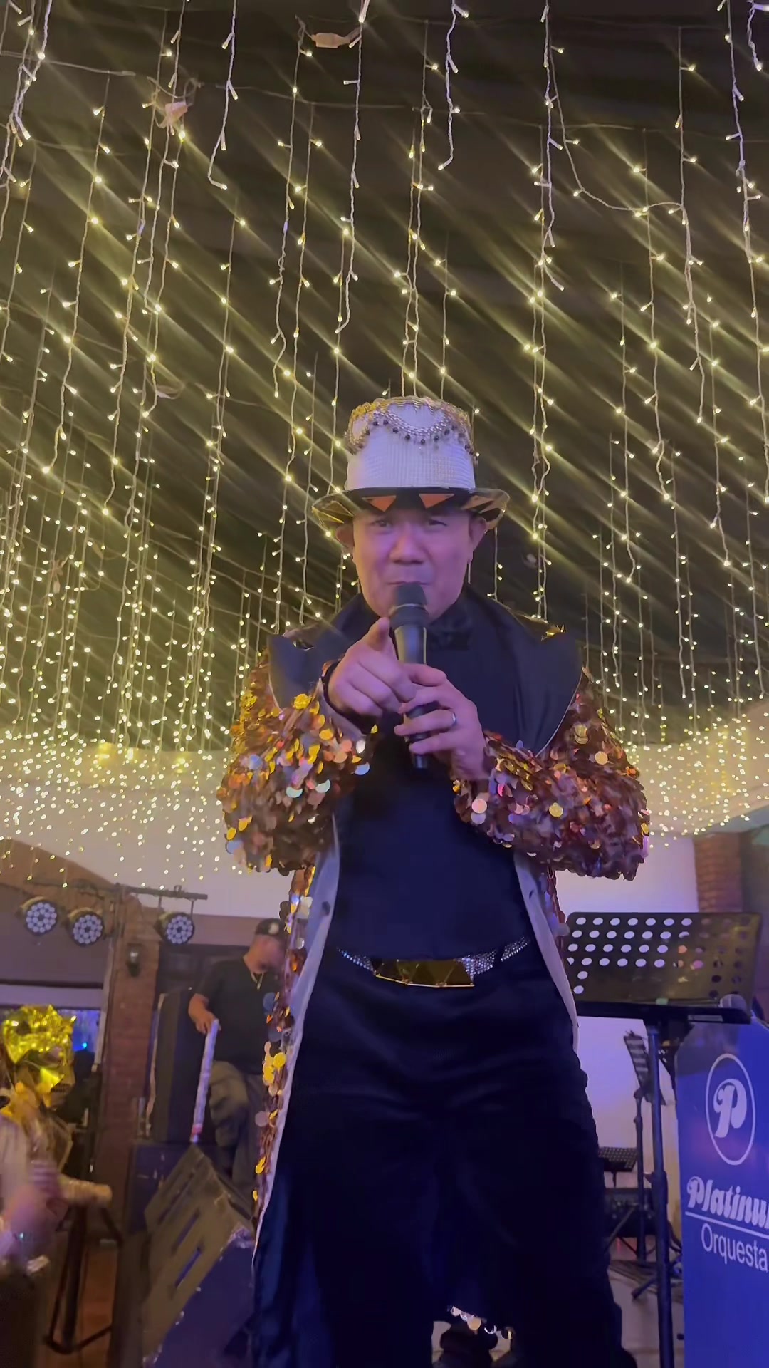 @🕺🏻Henry Ur&iacute;as 🇸🇻