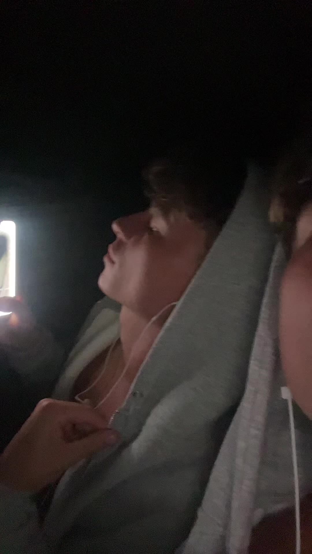 @Ice 🧊