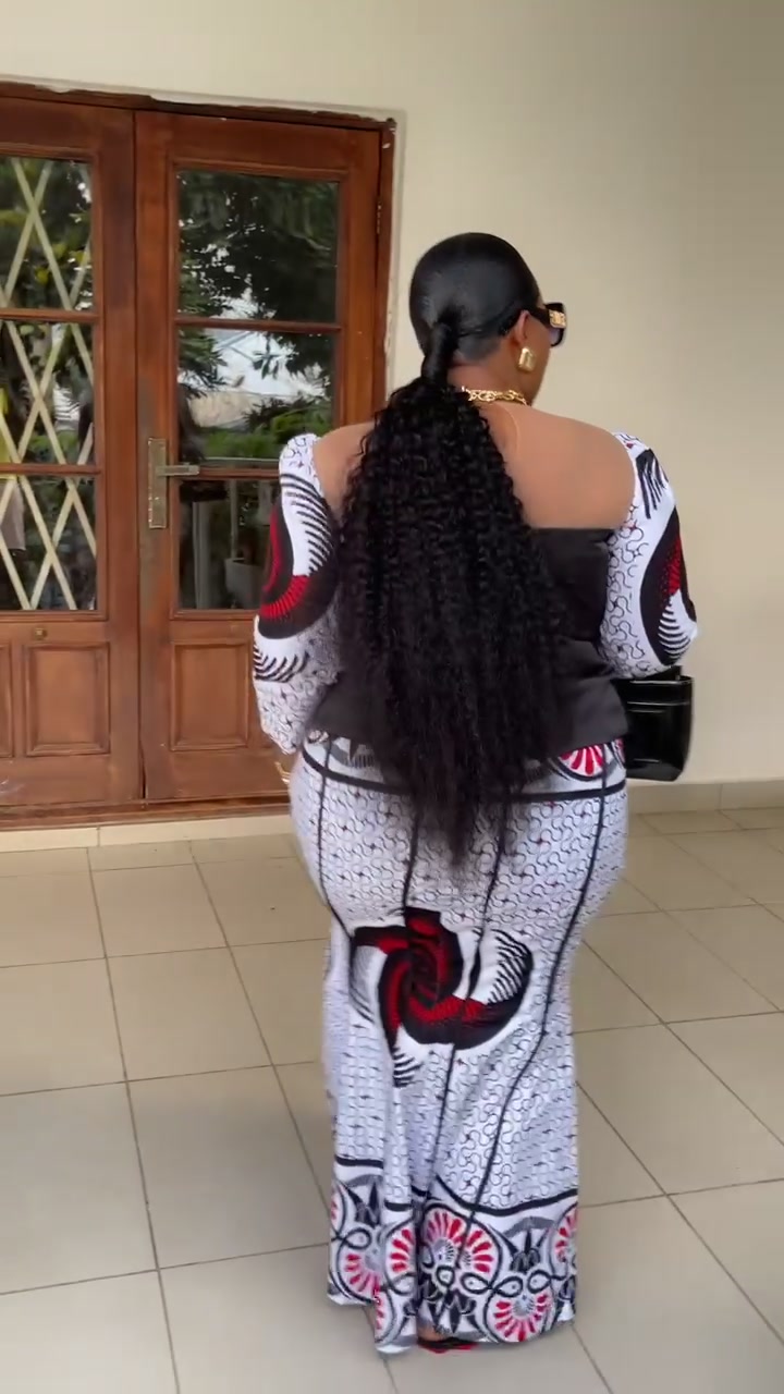 @Lyk_A_Royal