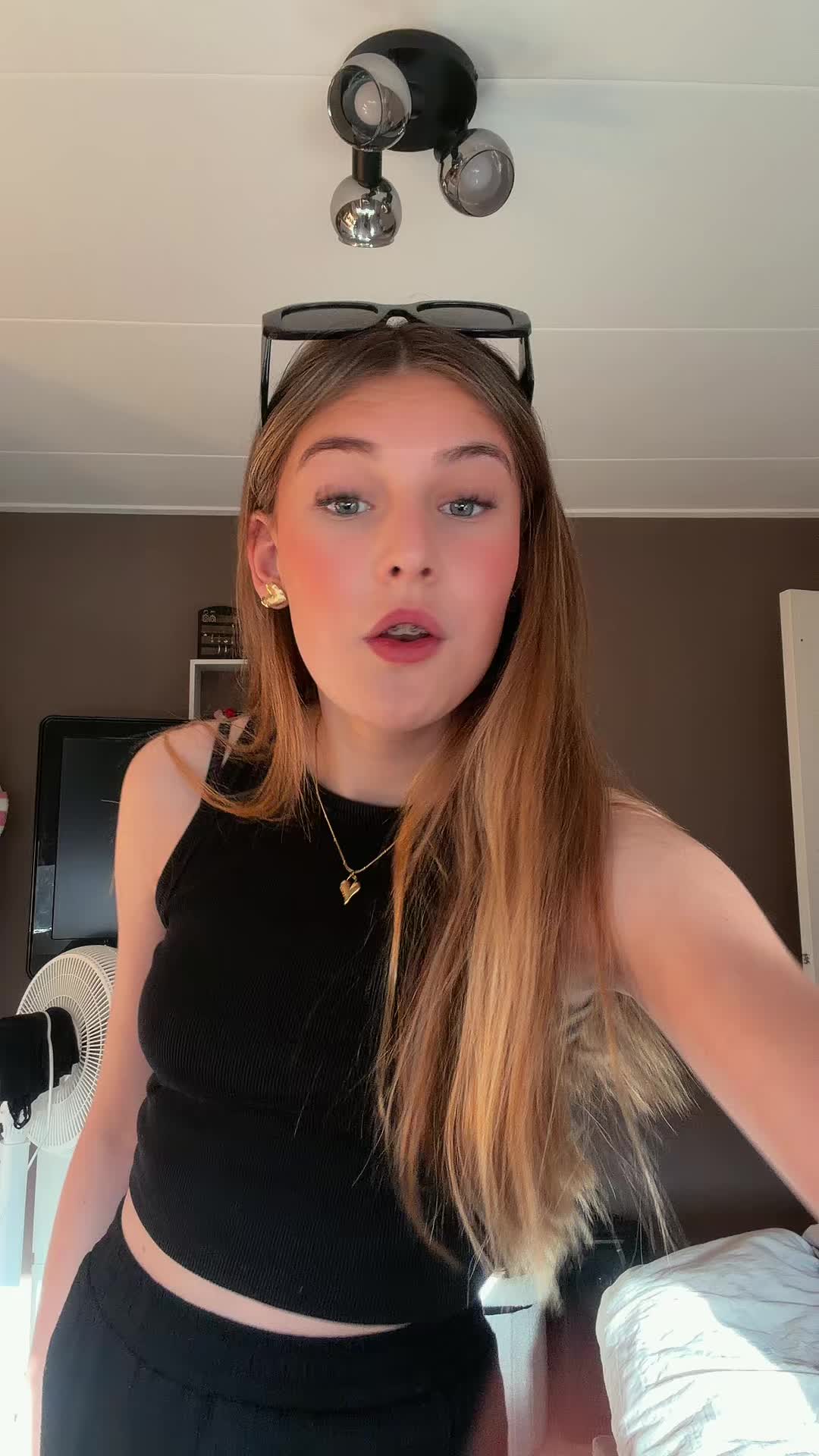 @x01