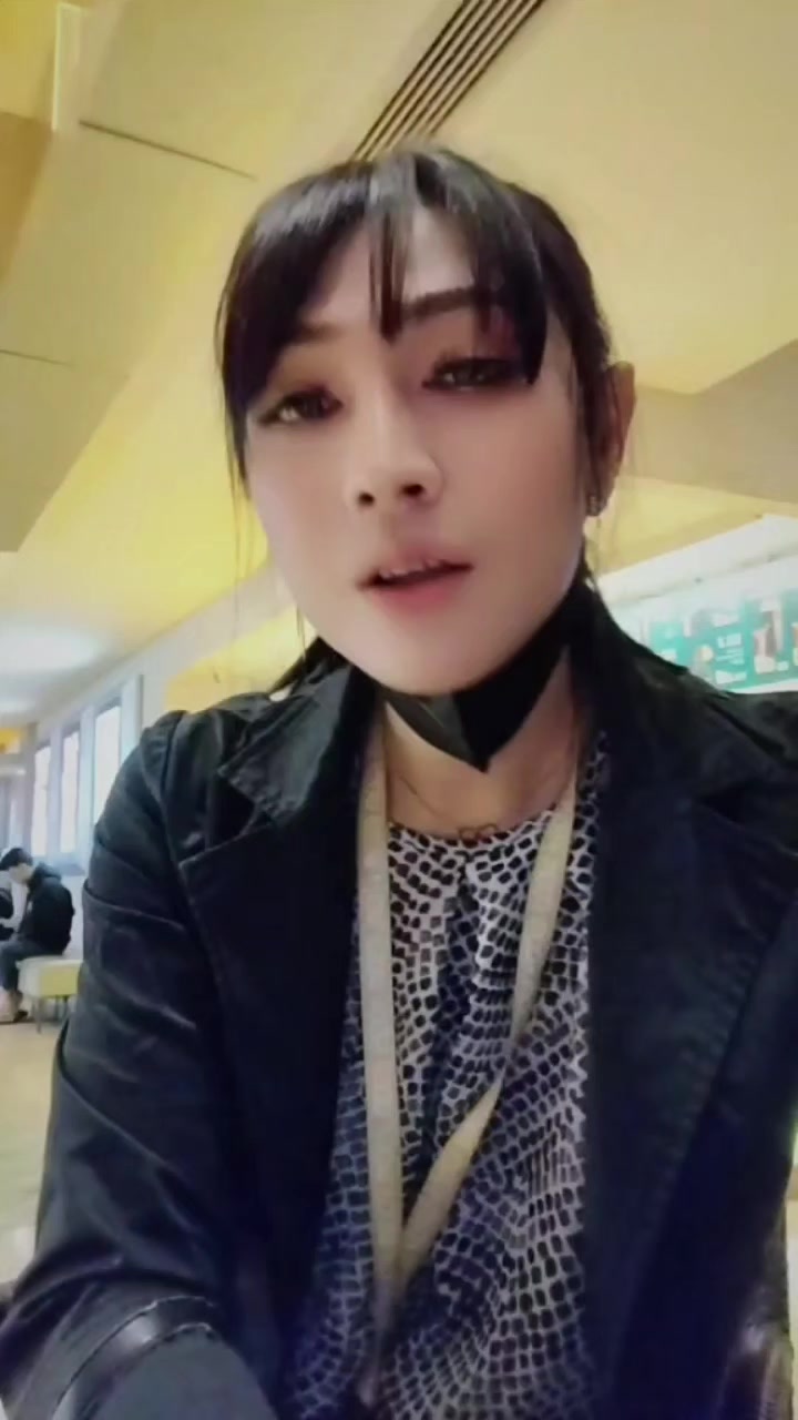 @Ajeng_albuluqqu23