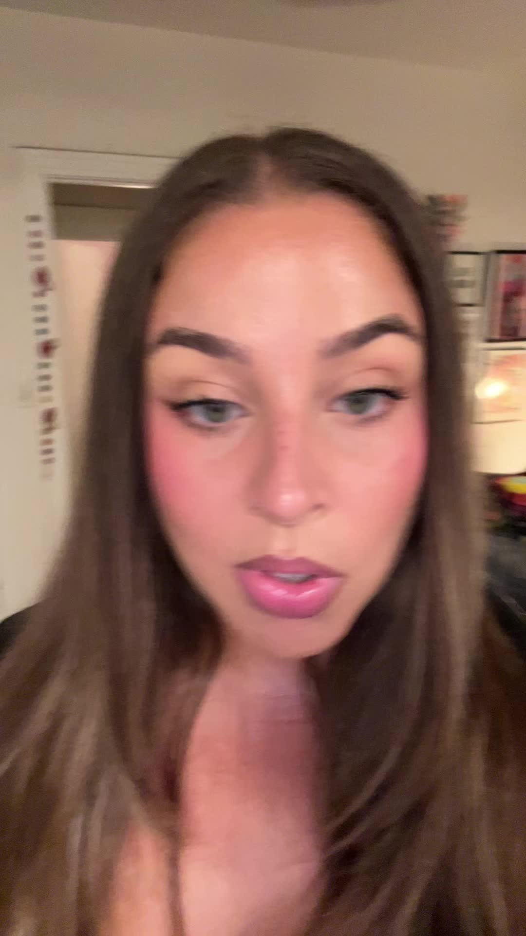 @zoefromtheinternet