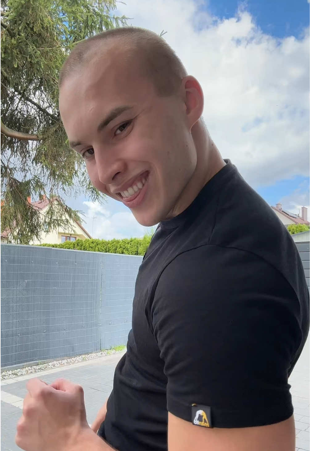 @𝗠𝗘𝗟𝗘𝗫