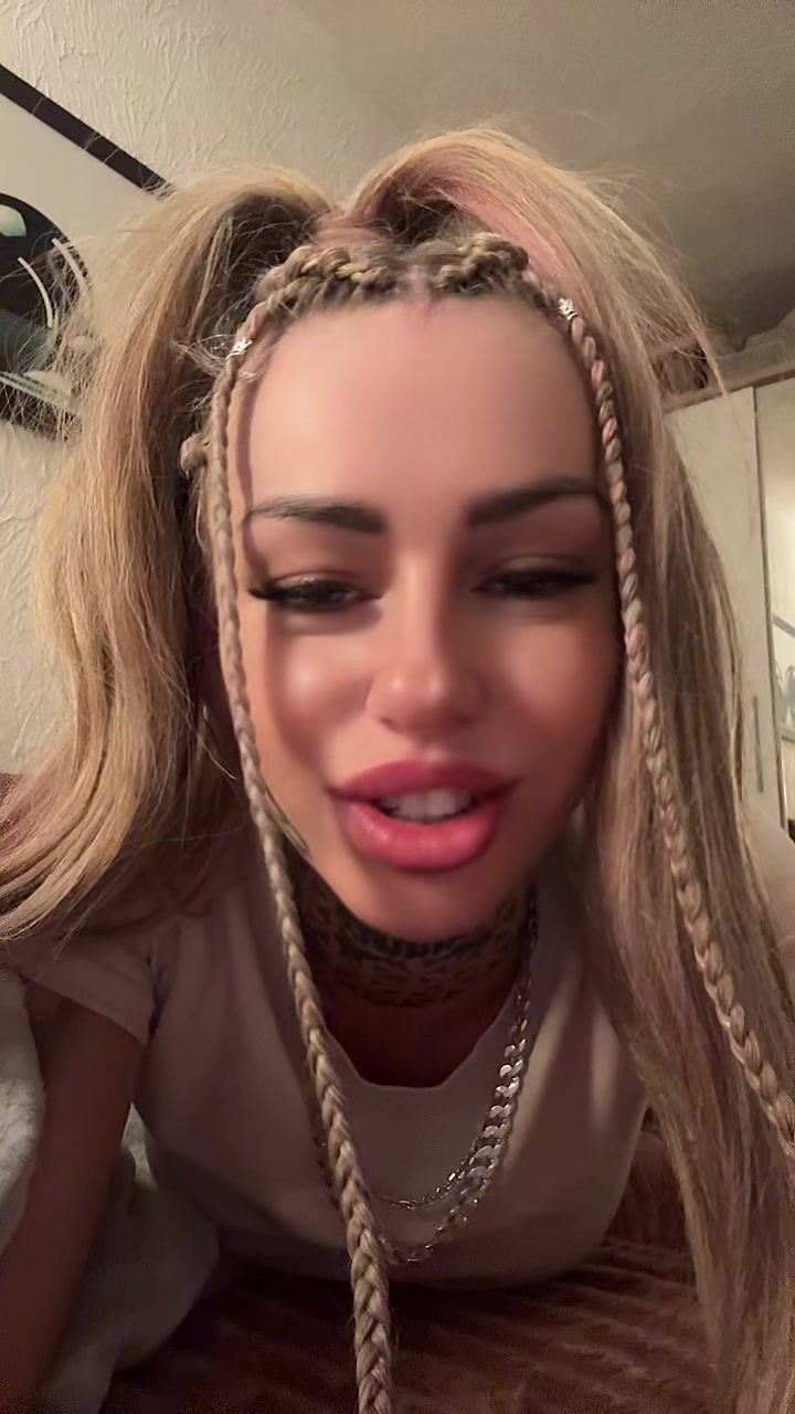 @karrola_official