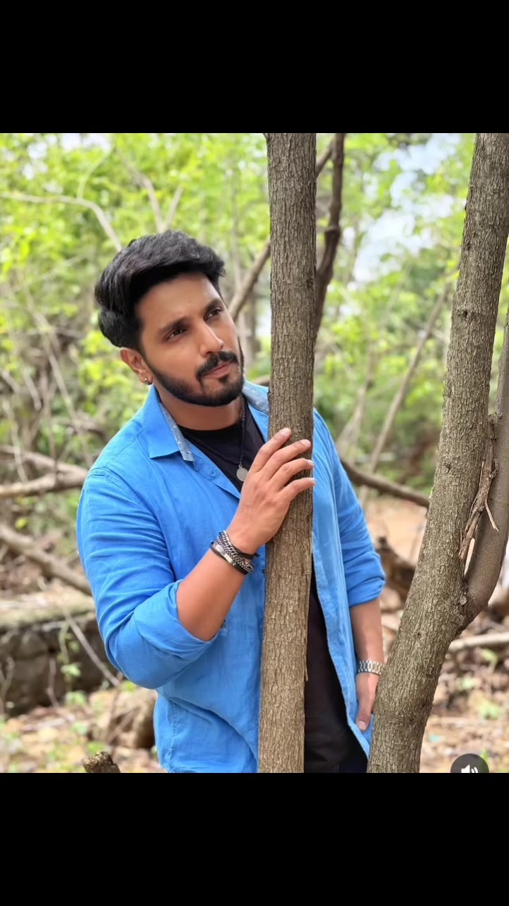 @officialShivi💞