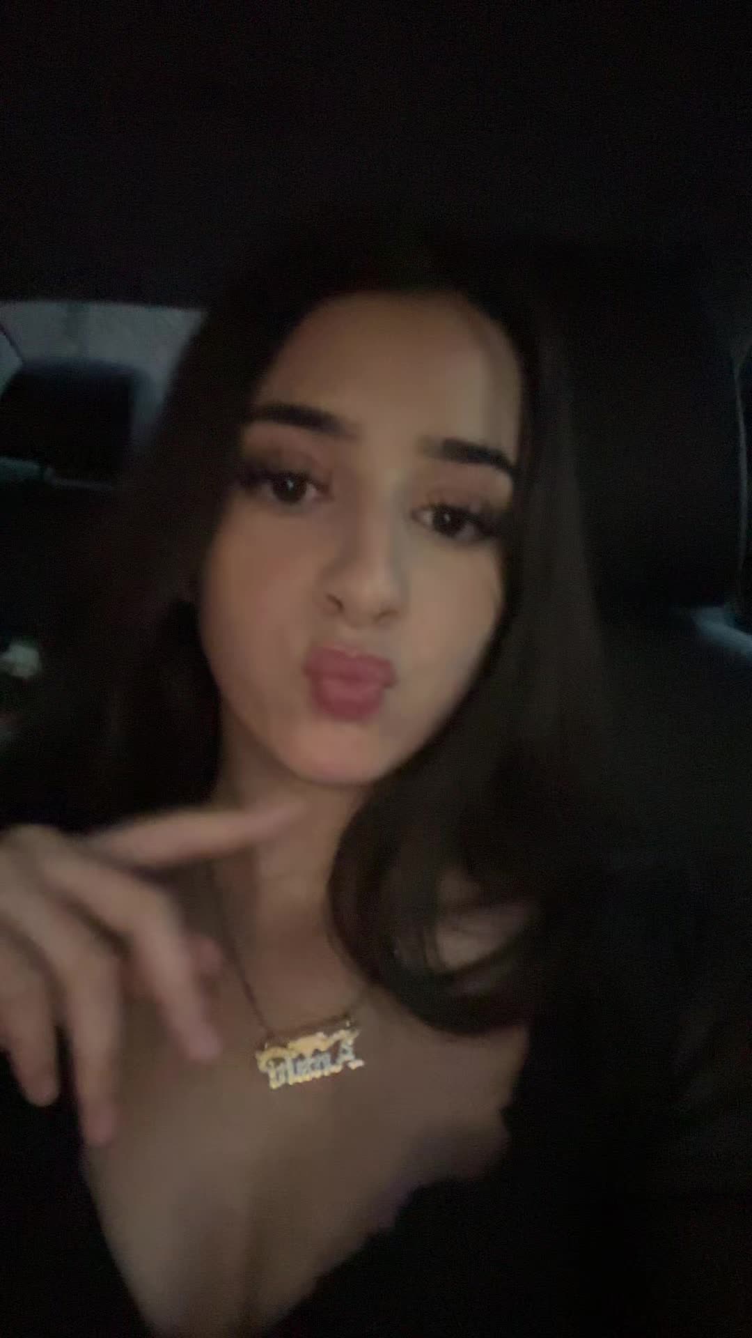 @anahi