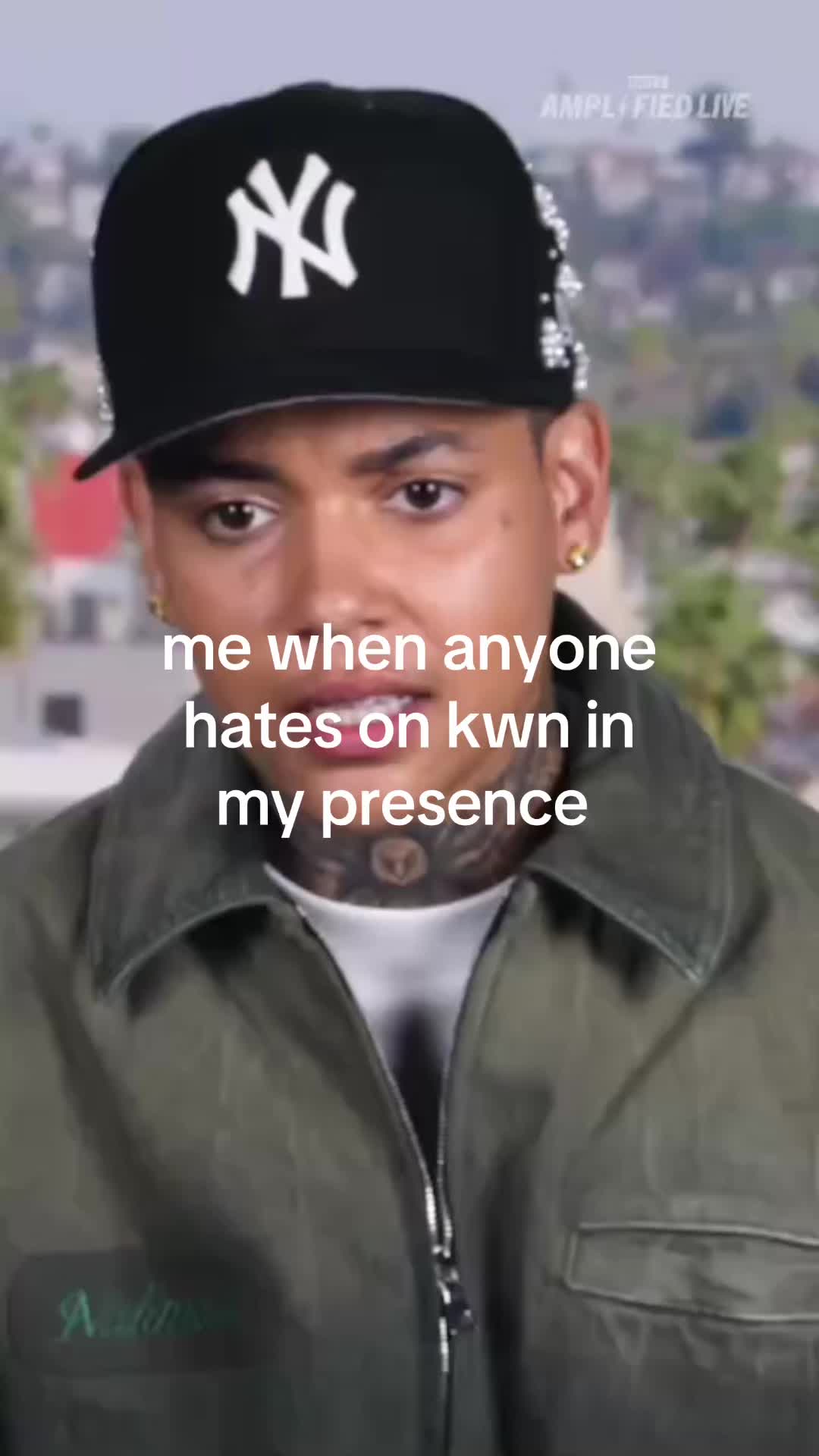 @𝒟