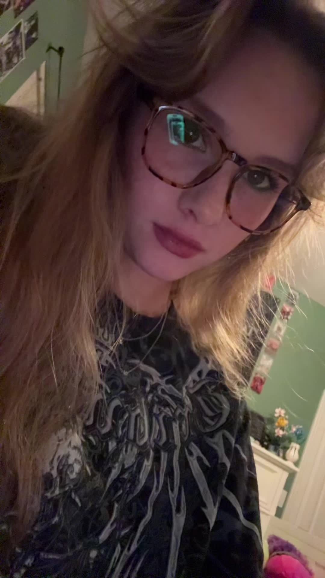 @chloeee