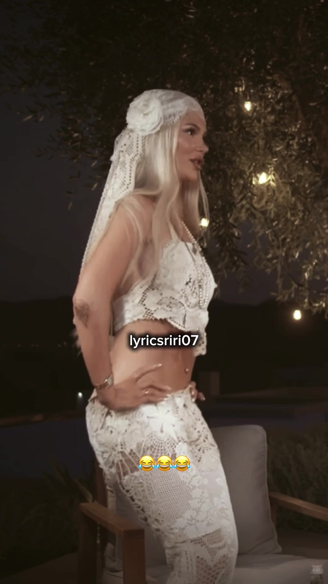 @lyricsriri07