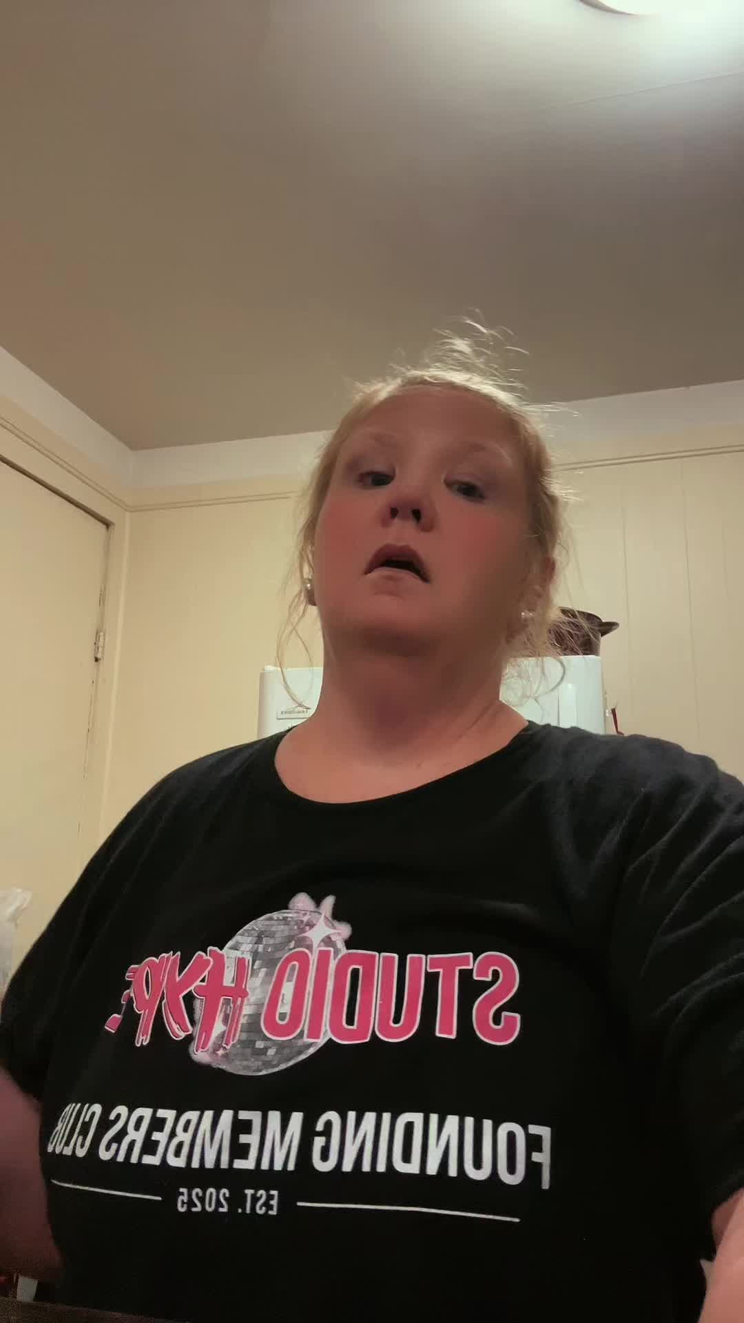 @Lexi Lou💕🪩🫶🌟☮️