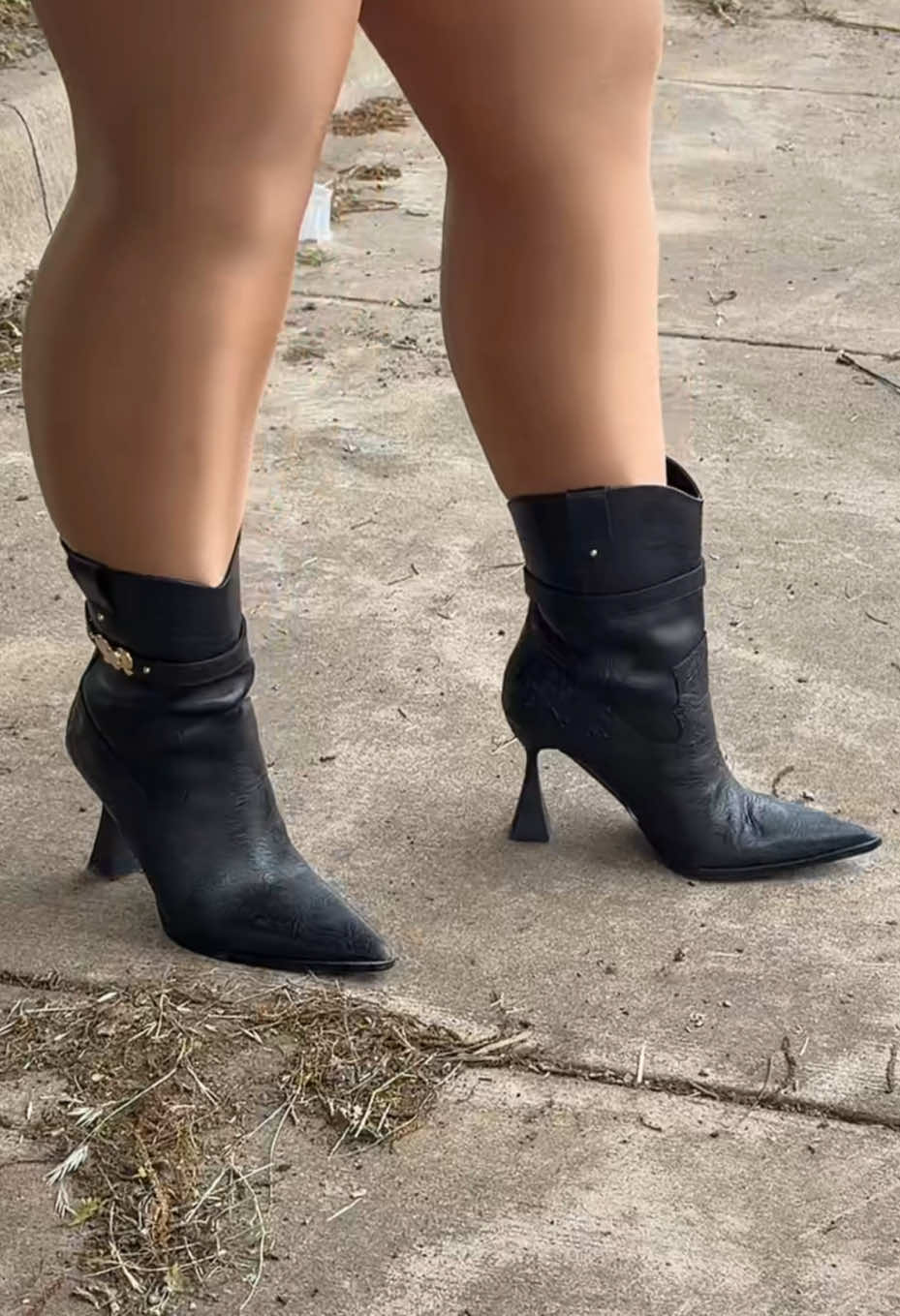 @Claudia López Aviléz