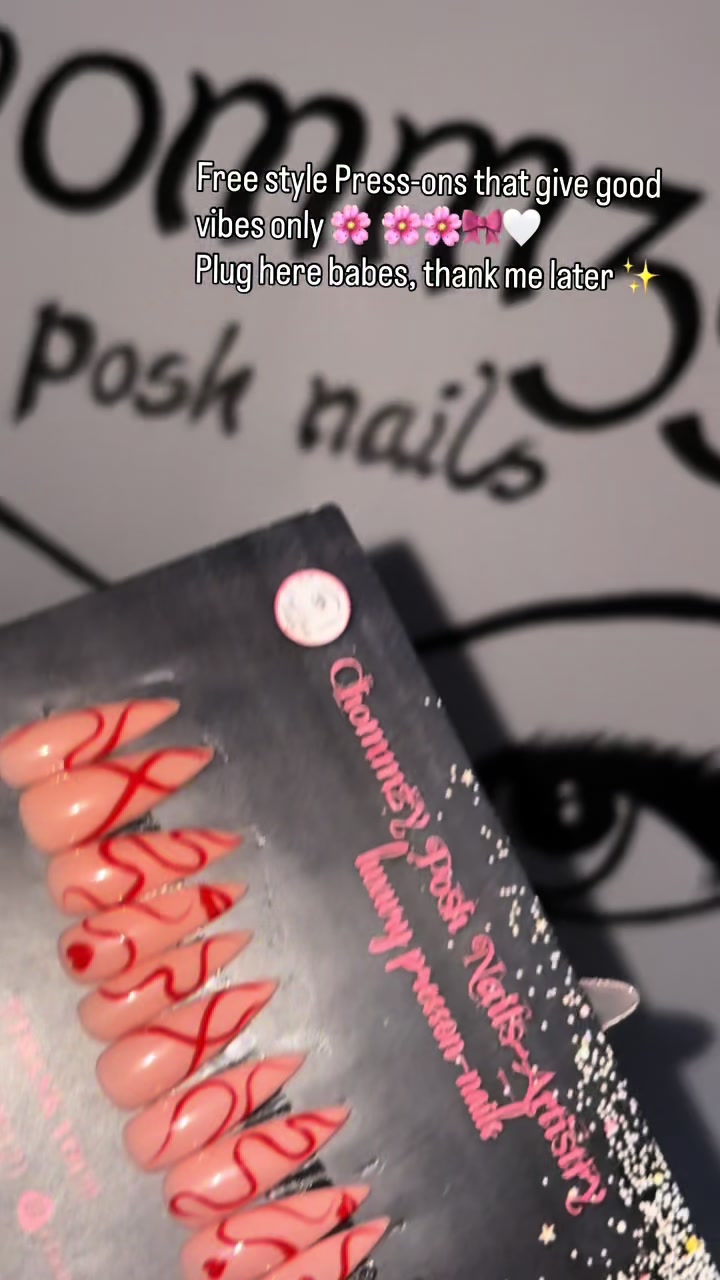 @Chommzyposhnails in asaba💅🏾