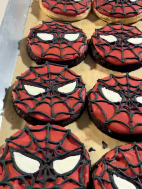 @DeLuscious Cookies