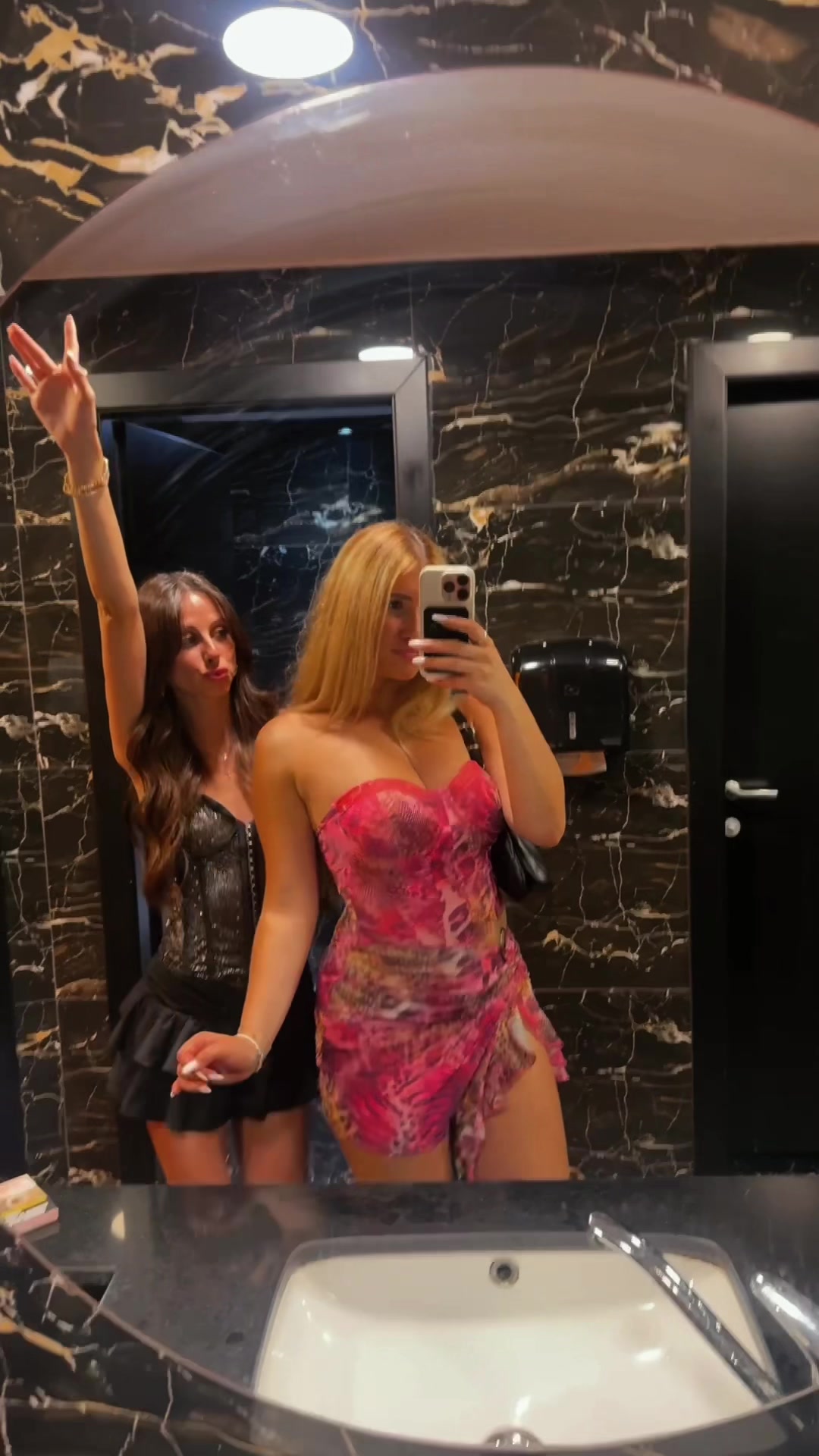 @Gabriela Raiciof