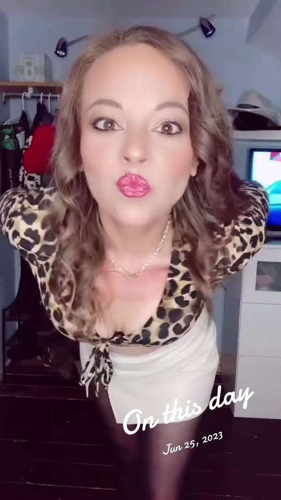 @lovely_leo_eyes