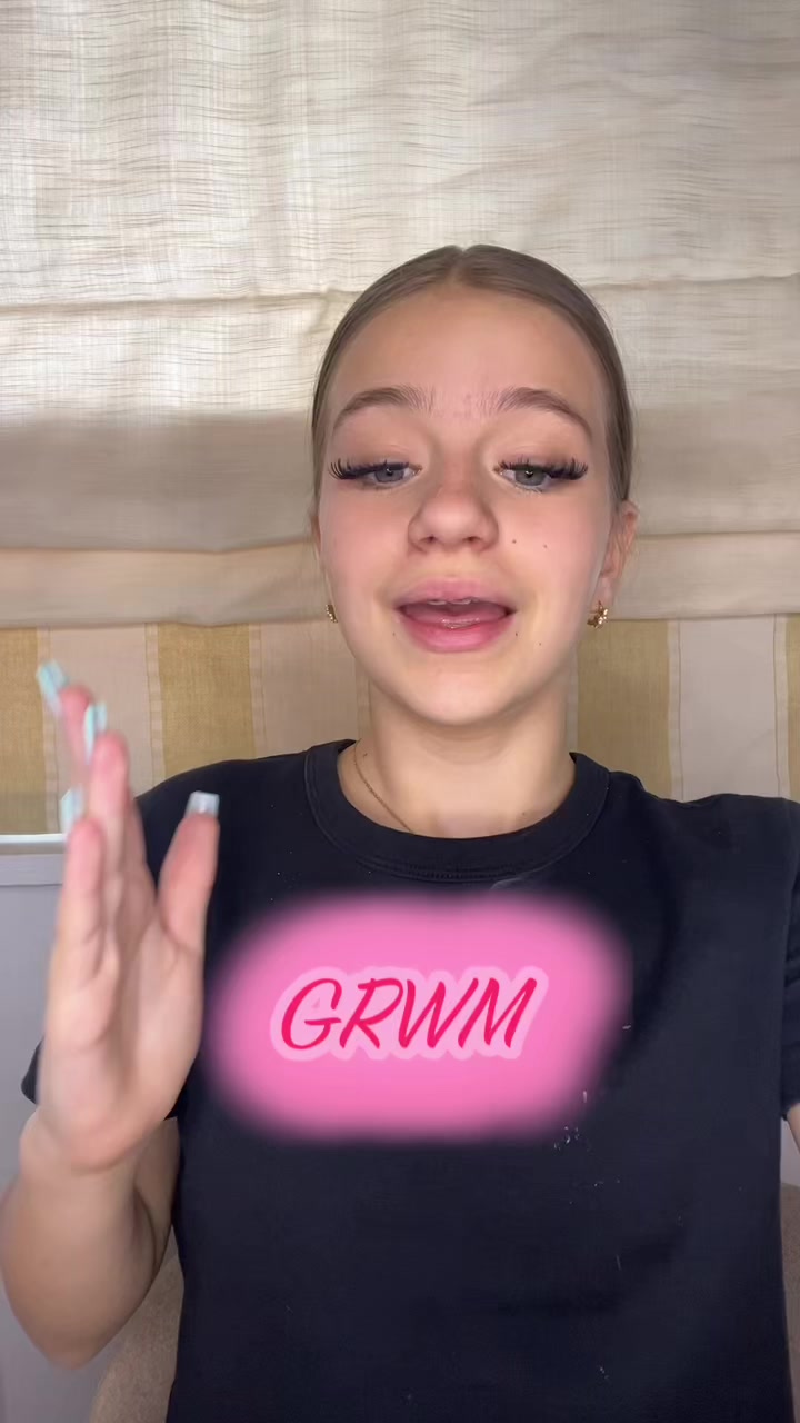 @Bella