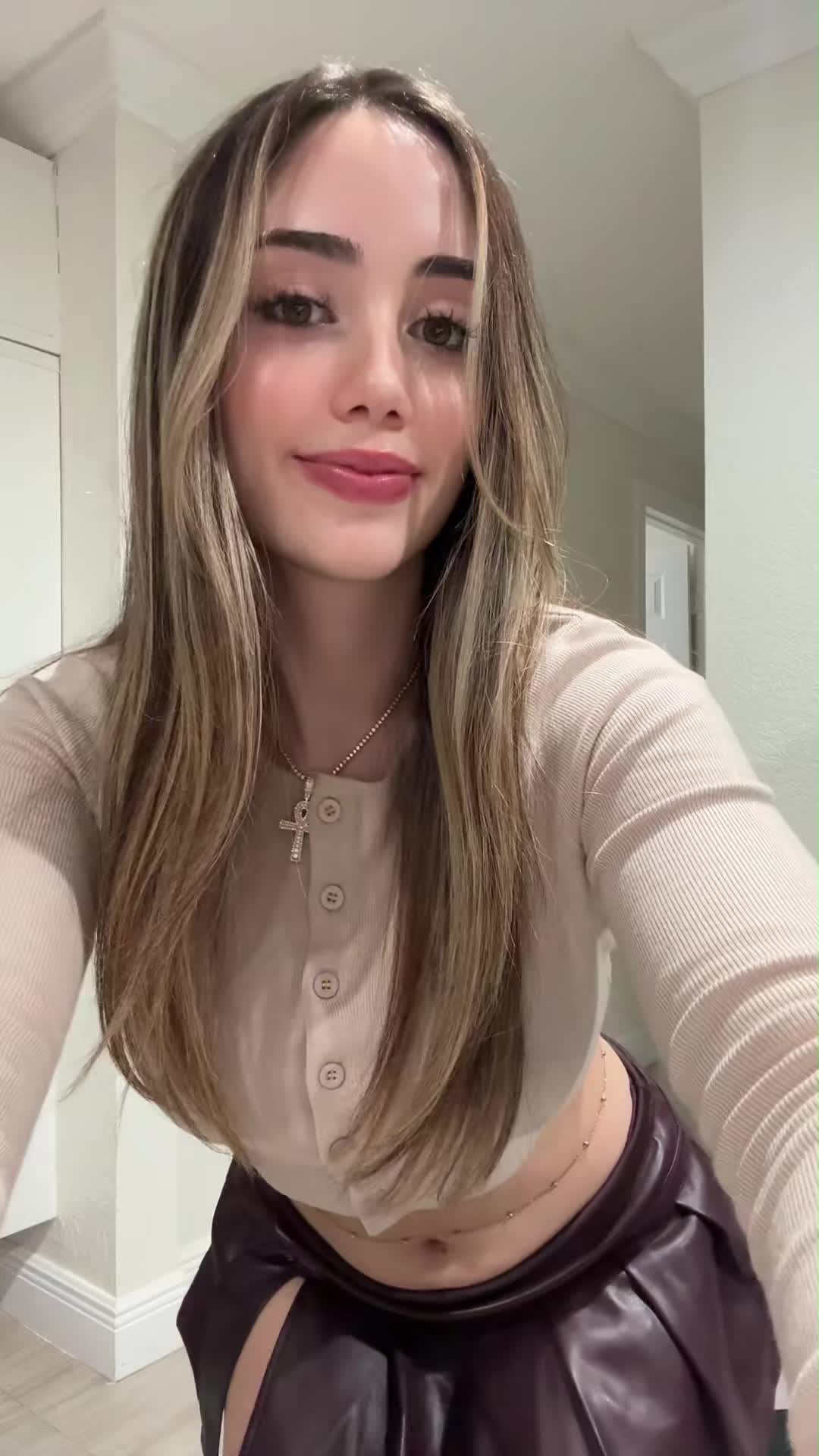 @JulianaA