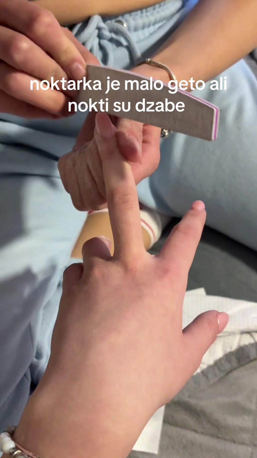 @Ana J