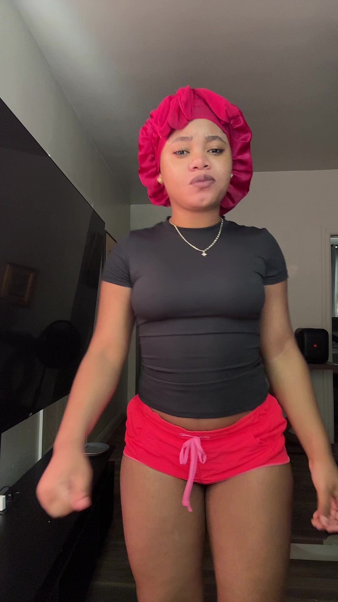 @𝒩𝒾𝒶