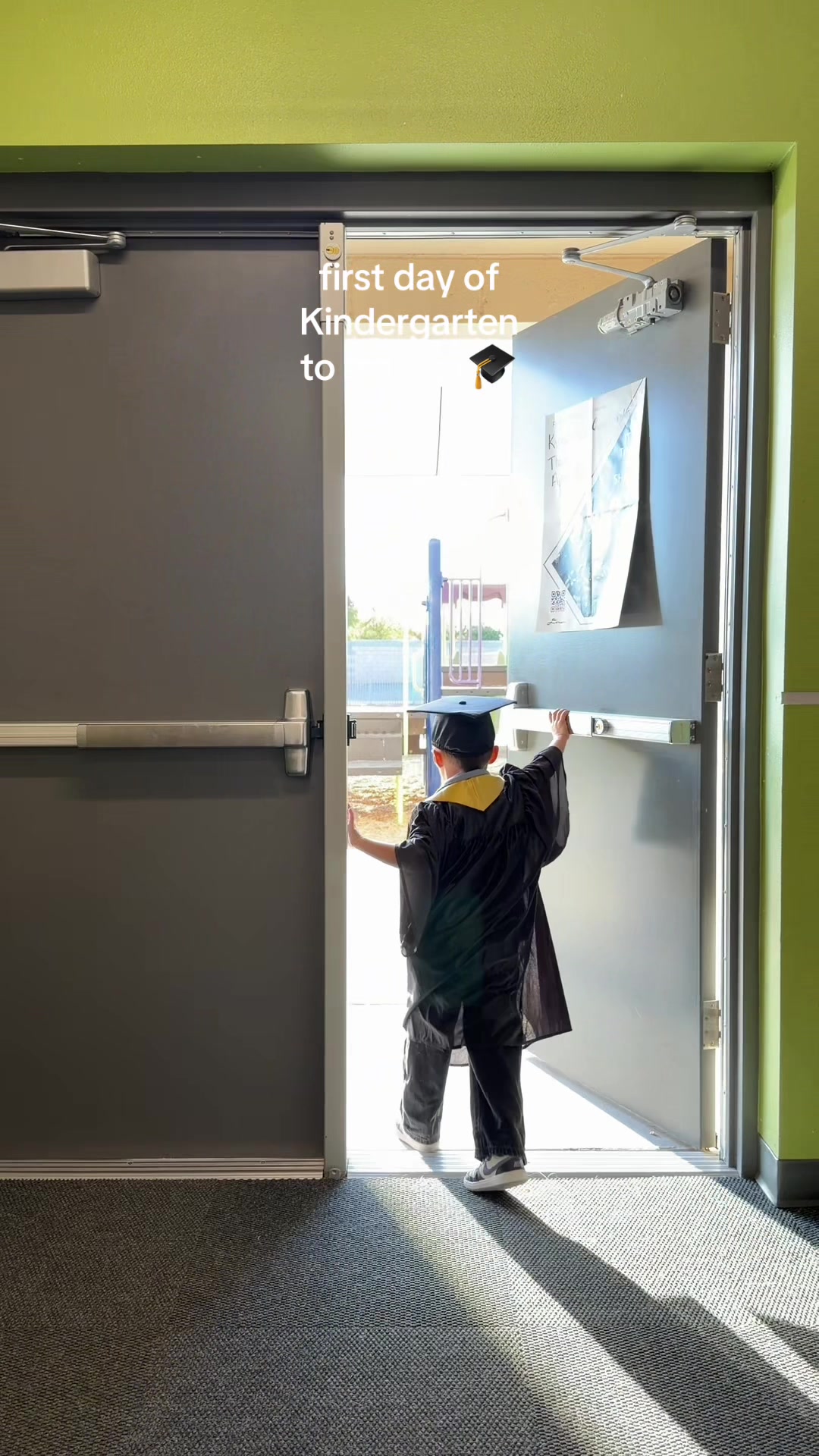 @Hales | boy mom | Teacher