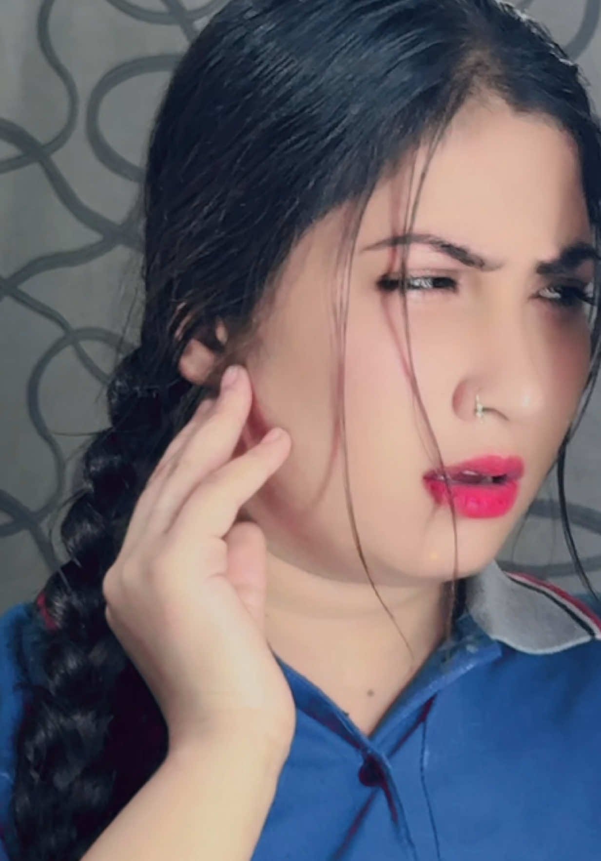 @Mahii_💔_Khan