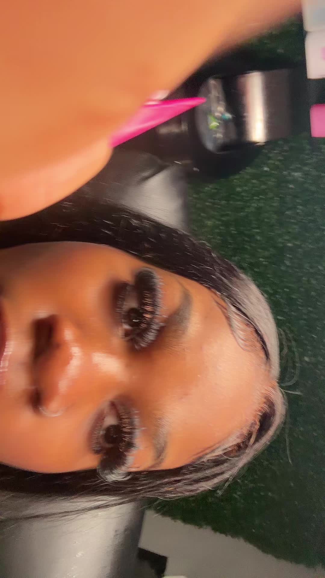 @nefertitixoxo