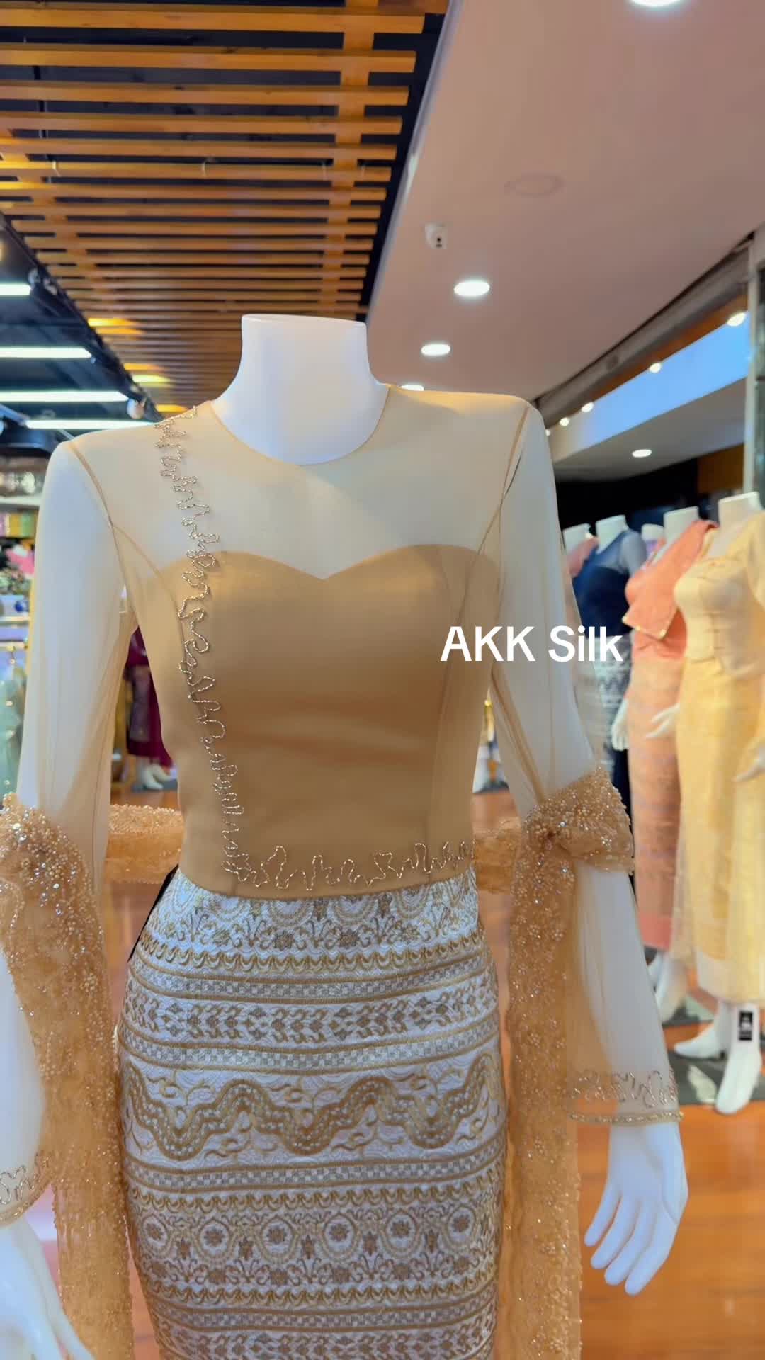 @Akk Silk (official account)