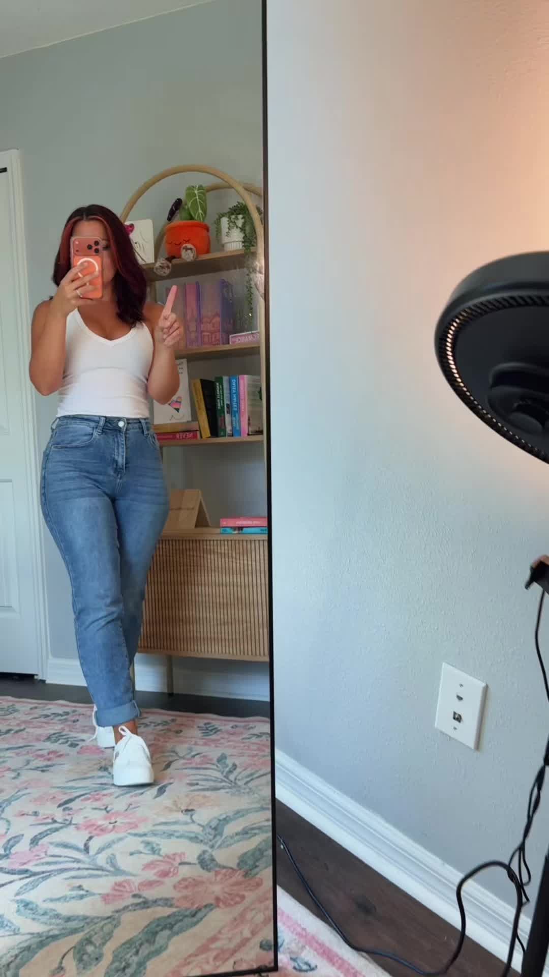 @momwithaplot