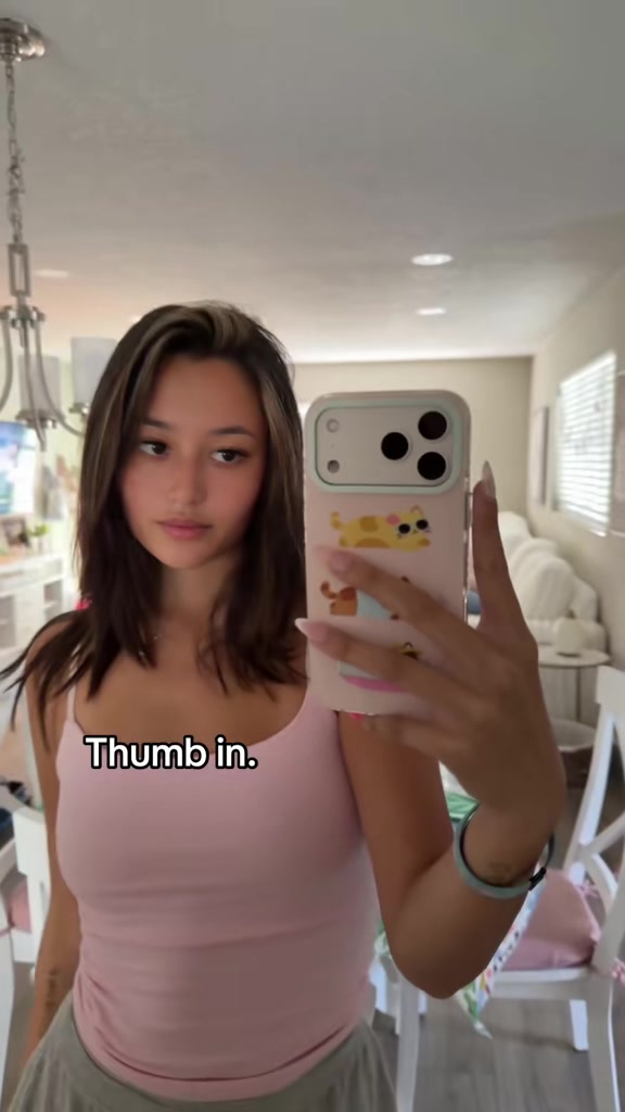 @calieskyee