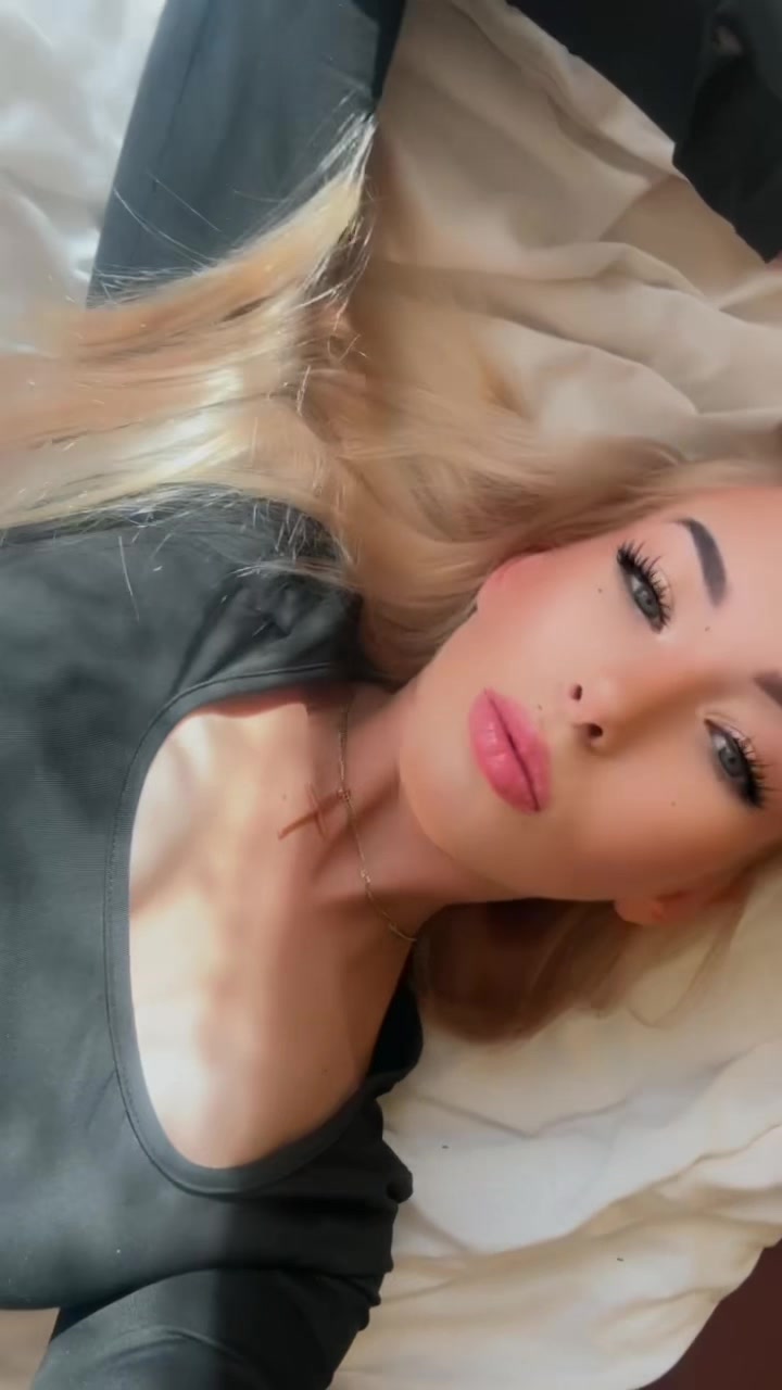 @Nikola🩷