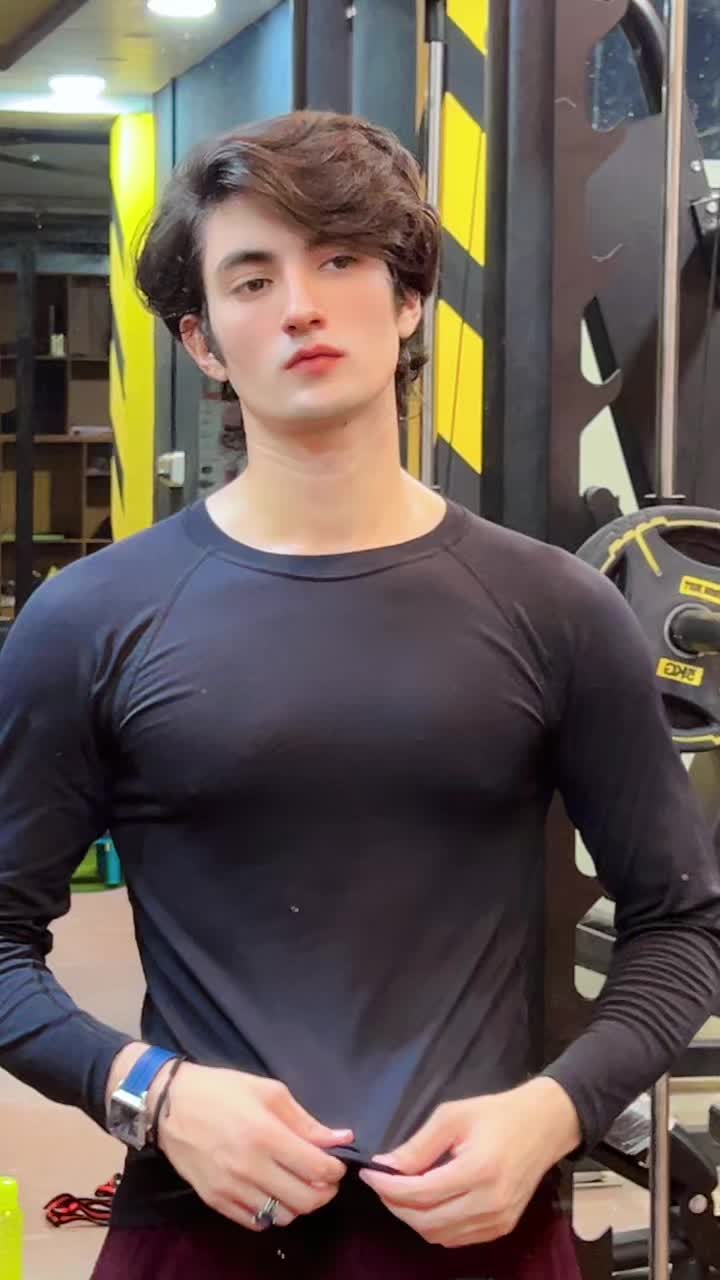 @khanzada❤️