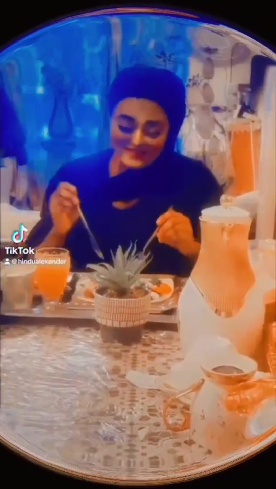 @Hindu Alexander