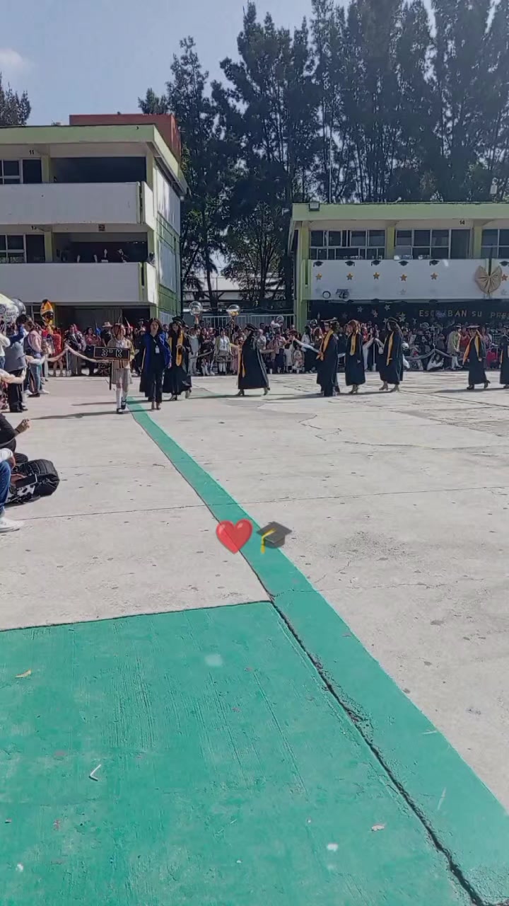@Lupita Lara