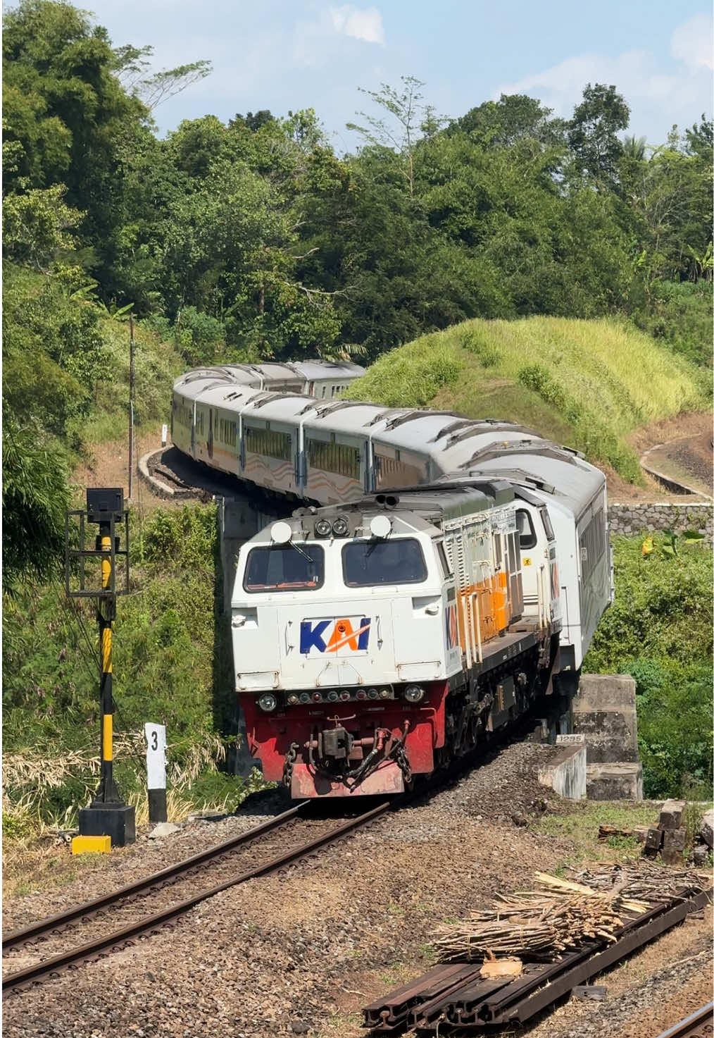 @Train_Story