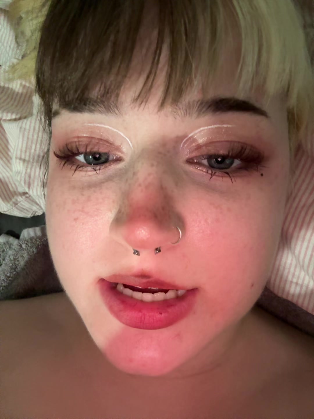 @hoemii_
