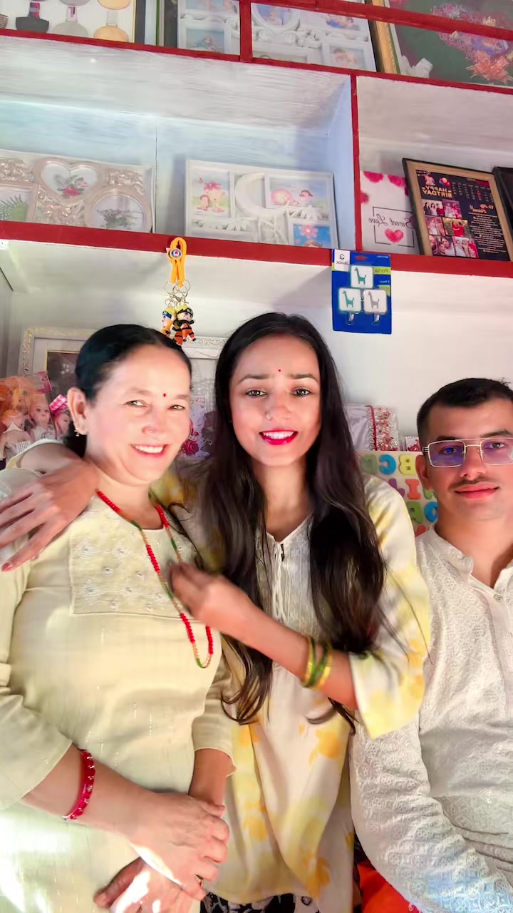 @Kreetika 💗🫅भण्डारी