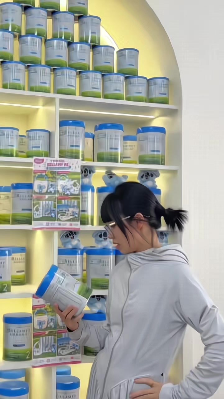 @Shop B&eacute; Tuệ