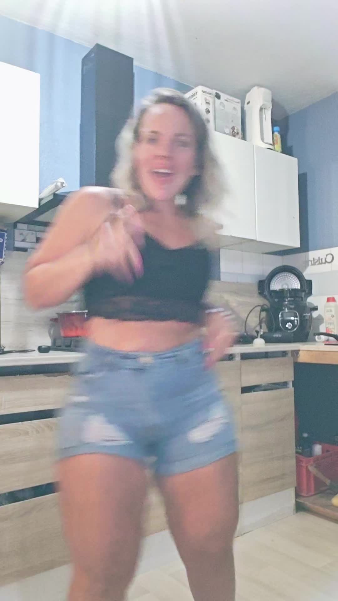 @lauwwra