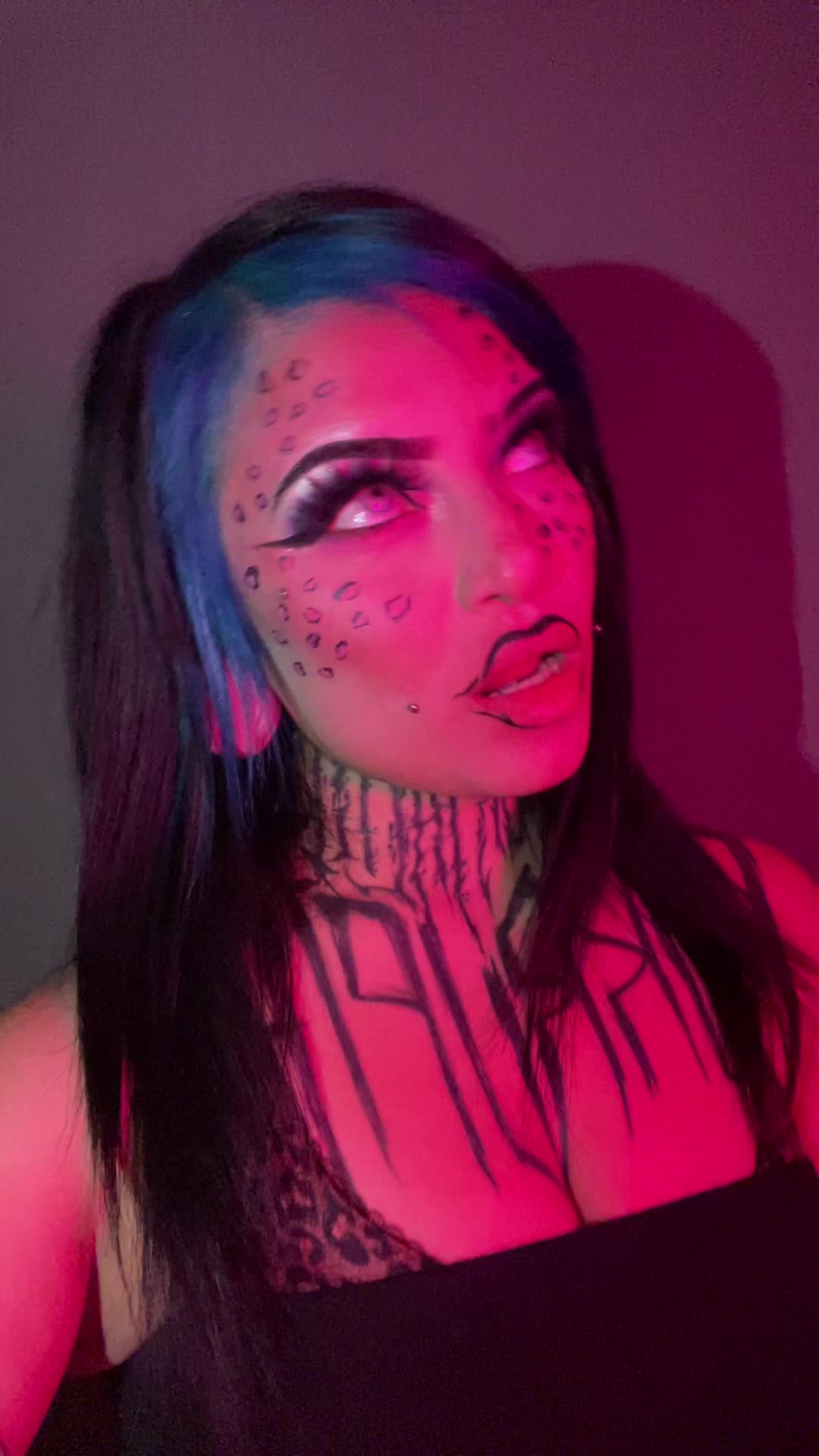 @FREAKSHOW KEEZH✨