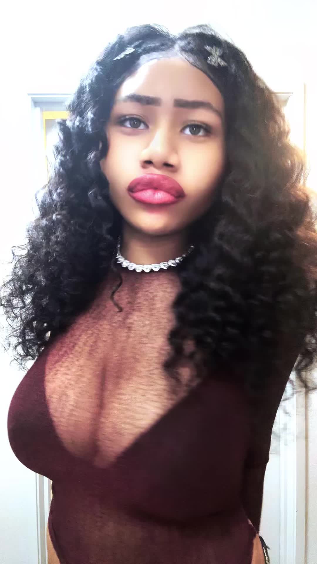 @Angel Leonoraah