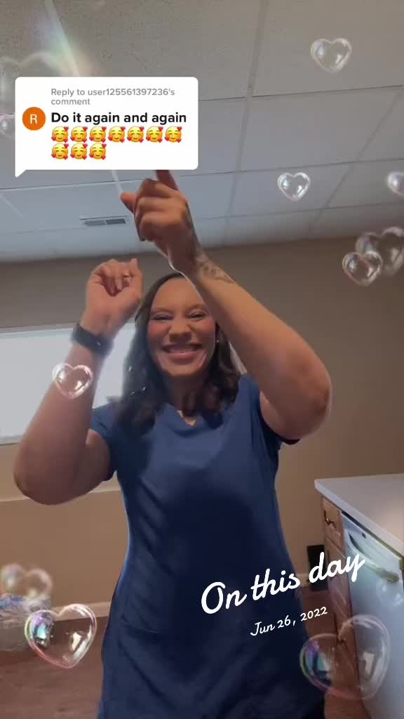 @April Scott