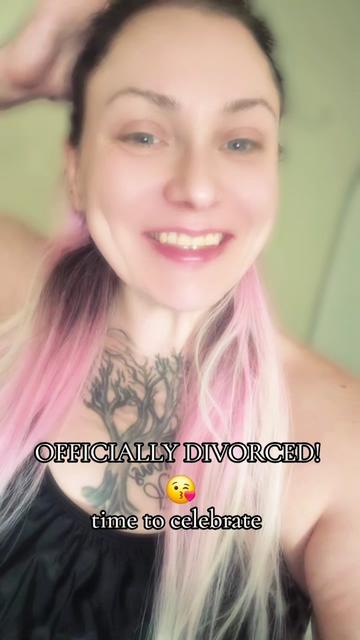 @LiliMayhem_dotcom